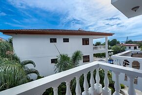 Great 3rd Floor Condo in Seaside Community