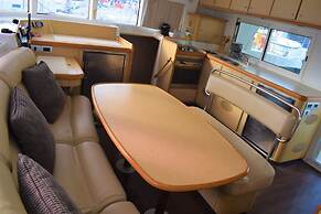 Catamaran Lagoon by Veleros Colombia