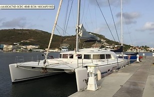 Catamaran Lagoon by Veleros Colombia