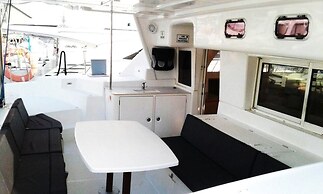 Catamaran Lagoon by Veleros Colombia