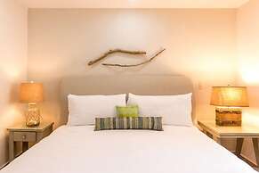 Newly Remodeled Ground Floor Sea Side Apartment