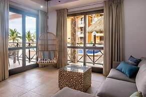 Newly Remodeled Ground Floor Sea Side Apartment