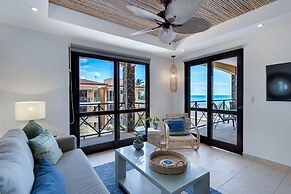 Amazing Seaside Penthouse With Rooftop Terrace