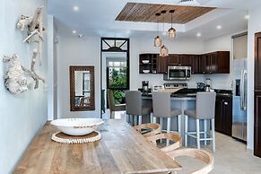 Captivating 3br/2.5ba Unit is Just Perfect