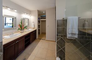 Captivating 3br/2.5ba Unit is Just Perfect