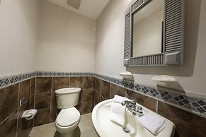 3br/2.5ba Designer Condo in Beachfront Community