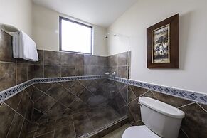 3br/2.5ba Designer Condo in Beachfront Community