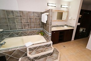 Incredible Beach Views in Fantastic Condo Complex