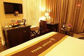 Dragon Hotel