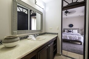 5th Flr Ocean View Penthouse With 2 Level Balcony