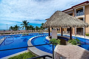 Perfect Oceanfront Retreat for Your Family