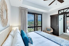 Perfect Oceanfront Retreat for Your Family