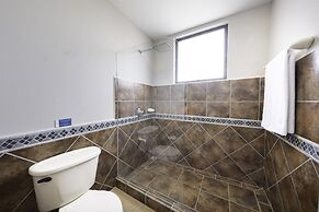 Perfect Oceanfront Retreat for Your Family