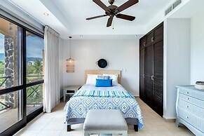 Perfect Oceanfront Retreat for Your Family