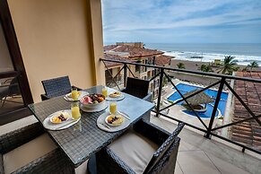 Perfect Oceanfront Retreat for Your Family