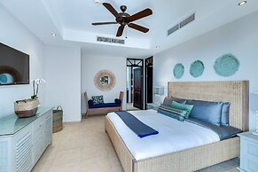 Perfect Oceanfront Retreat for Your Family