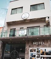 Hotel Casa Blanca & Suites