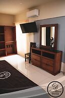 Hotel Casa Blanca & Suites