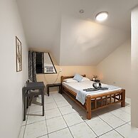 Hotel Sisters Inn  Moalboal