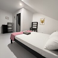 Hotel Sisters Inn  Moalboal