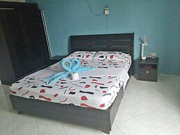 Hotel Sisters Inn  Moalboal