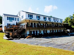Winnisquam Lake Inn