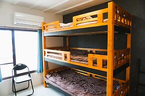 Guest House Ioly Osaka - Hostel
