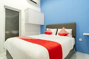 Super OYO 839 Royal Guest House