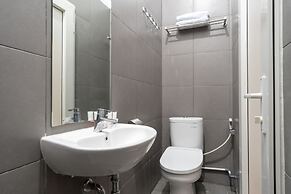 Super OYO 839 Royal Guest House