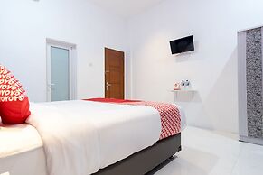 Super OYO 839 Royal Guest House