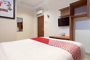 Super OYO 621 Vania Residence