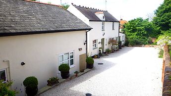 Vale View Cottages - The Coach House
