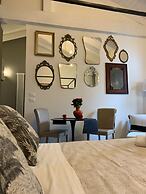 L'8 Boutique Via Piella