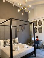 L'8 Boutique Via Piella