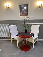 L'8 Boutique Via Piella