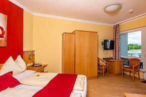 Strandhotel Schabus