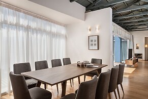 Vilia House on the Hill