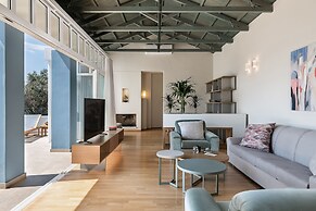 Vilia House on the Hill