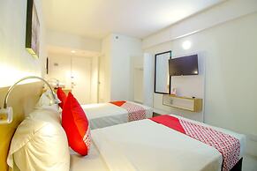 OYO Flagship 1260 Sentraland Karawang