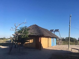 Phudzi Resort T/A Makgadikgadi Adventures