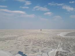 Phudzi Resort T/A Makgadikgadi Adventures