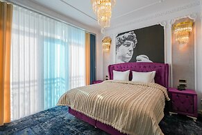 W Regal Boutique&Spa