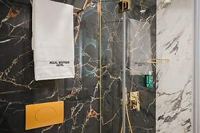 W Regal Boutique&Spa