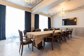 W Regal Boutique&Spa