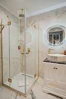 W Regal Boutique&Spa