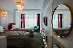 W Regal Boutique&Spa