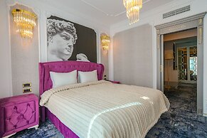 W Regal Boutique&Spa