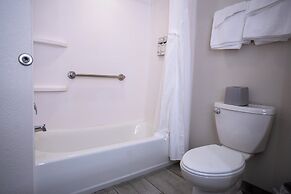 Holiday Inn Express Pembroke by IHG