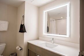 Holiday Inn Express Pembroke by IHG