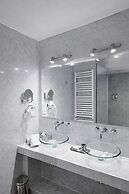 Bab Hotel